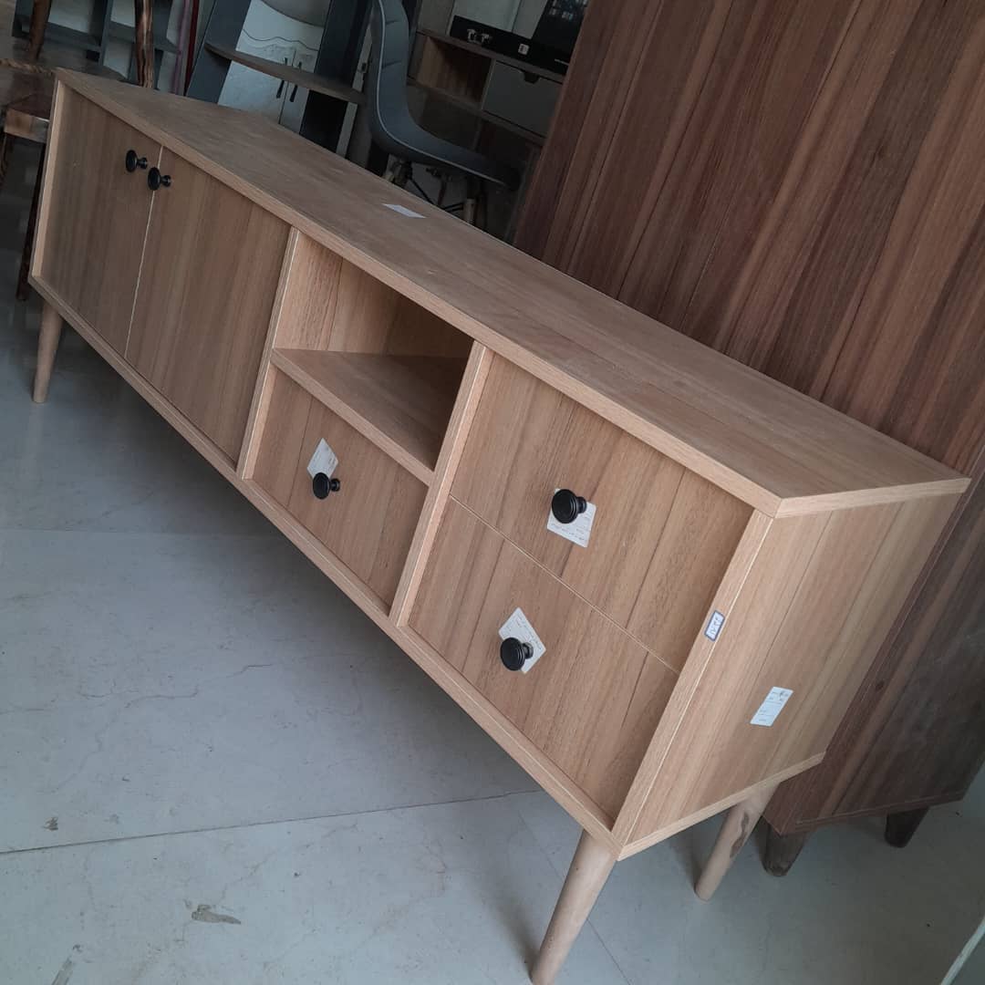 میز دست ساز تلویزیون